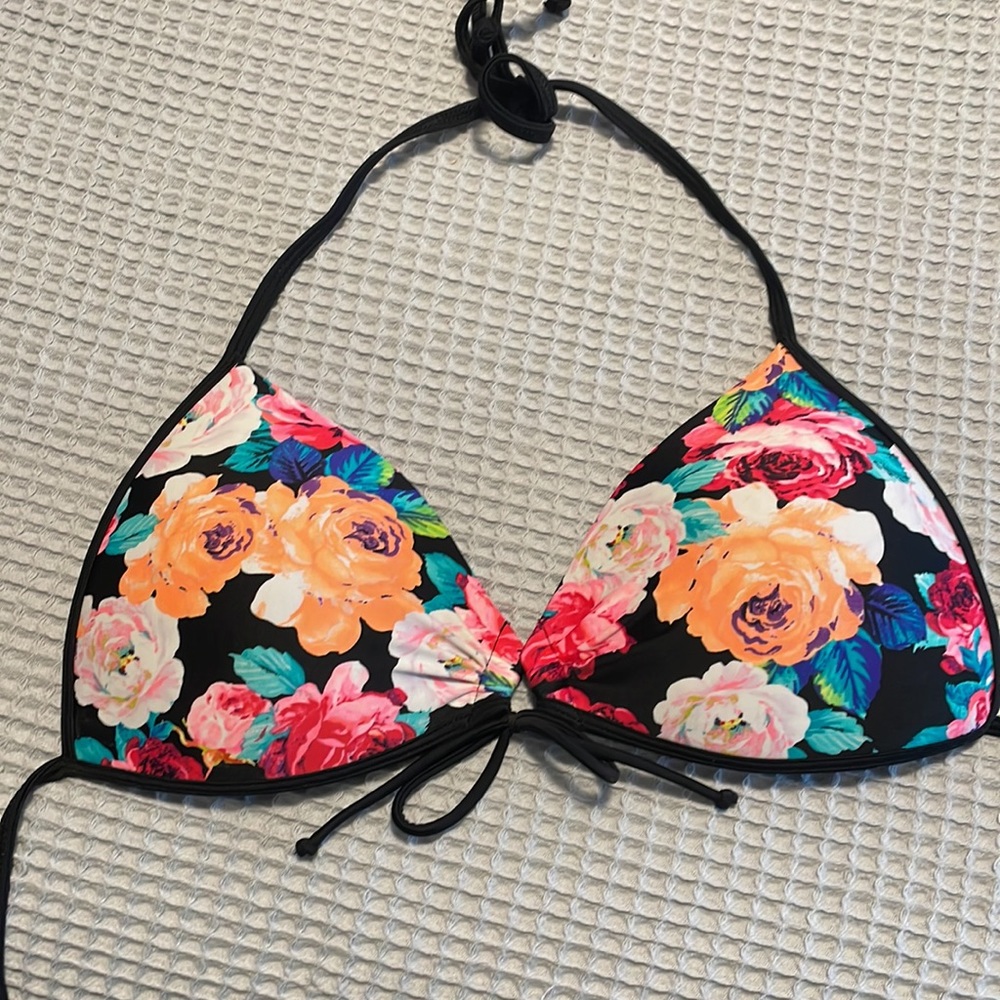 Body glove bikini top